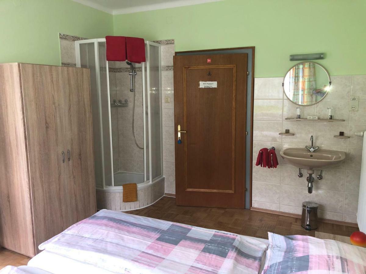 Gasthof-Pension Reidnwirt Baldramsdorf エクステリア 写真