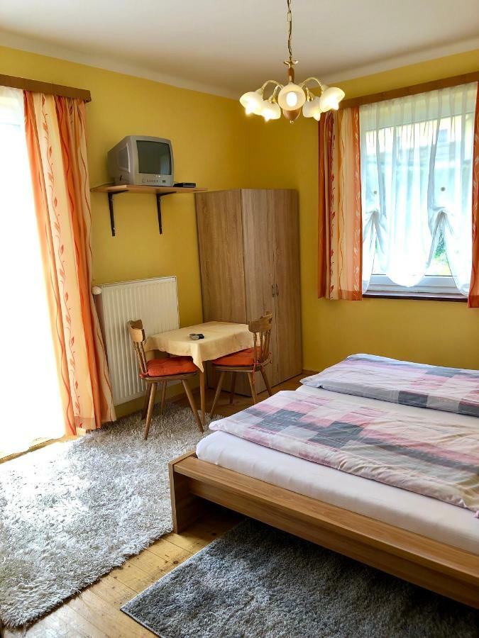 Gasthof-Pension Reidnwirt Baldramsdorf エクステリア 写真